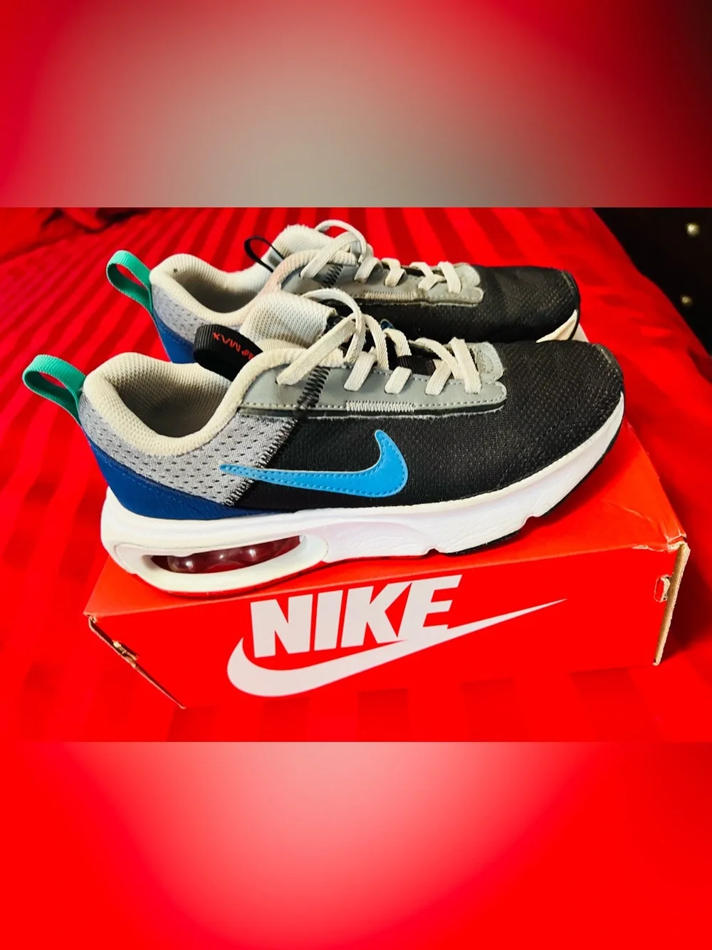 Nike Air Max INTRLK Lite Kid Sneakers